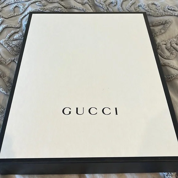 SOLD! NWT AND Box Gucci long sleeve GG Logo Sweater - special edition! PERFECT - Picture 6 of 9